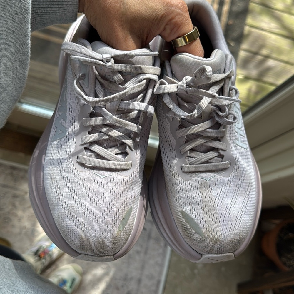 Hoka One One Bondi 8 Running Shoes Sneakers • Women’s 8